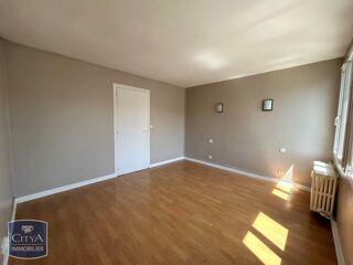  Appartement à louer 3 pièces 66 m²