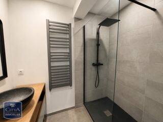  Appartement à louer 3 pièces 71 m²