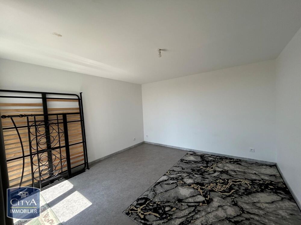 À louer : Appartement T2 situé à Châteauroux, dans le co....