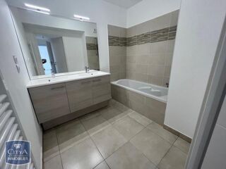  Appartement à louer 3 pièces 60 m²