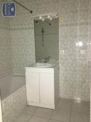  Appartement à louer 3 pièces 49 m²