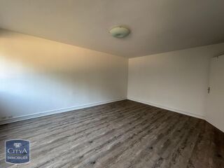  Appartement à louer 1 pièce 32 m²