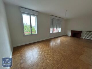  Appartement à louer 3 pièces 79 m²