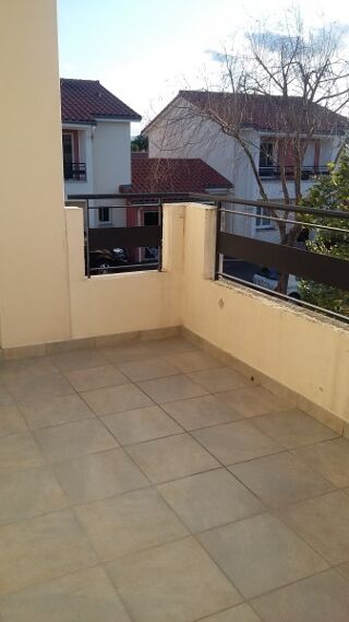  Appartement à louer 3 pièces 74 m²