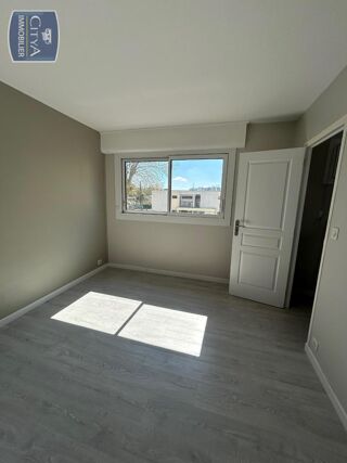  Appartement à louer 2 pièces 45 m²