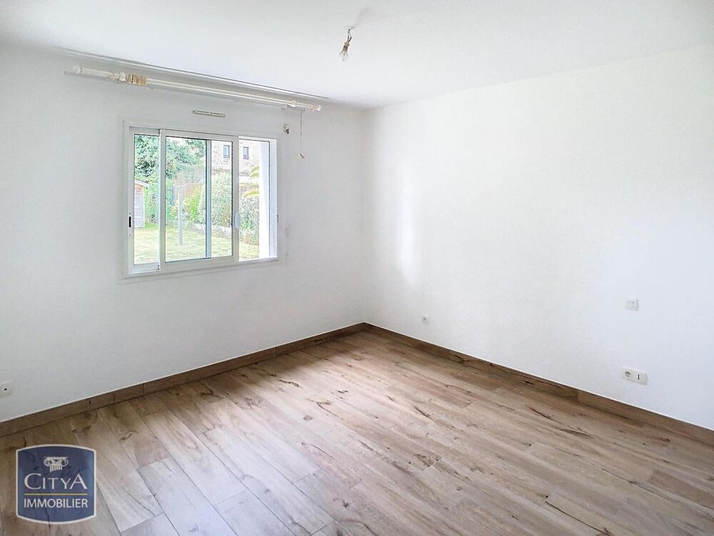 location Maison - 5 pièce(s) - 130 m² Locoal-Mendon (56550)