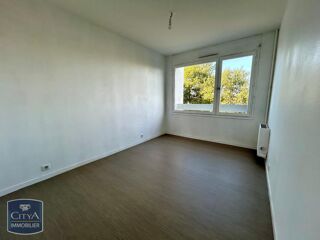  Appartement à louer 3 pièces 73 m²