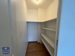  Appartement à louer 3 pièces 74 m²