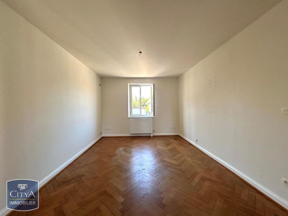 EXCLUSIVITÉ - MAISON 4/5 PIÈCES AVEC TERRASSE À louer : ....