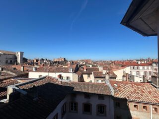  Appartement à louer 5 pièces 179 m²