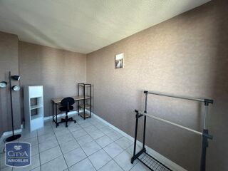  Appartement à louer 4 pièces 61 m²