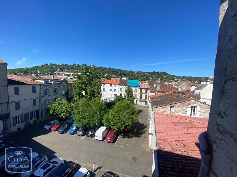 À LOUER : Superbe appartement ancien T5 à Agen ! Idéalem....