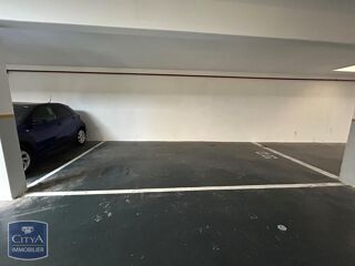  Parking / Garage � louer 