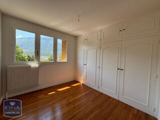  Appartement à louer 3 pièces 70 m²