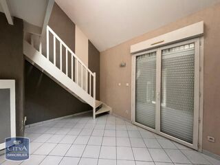  Appartement à louer 2 pièces 32 m²