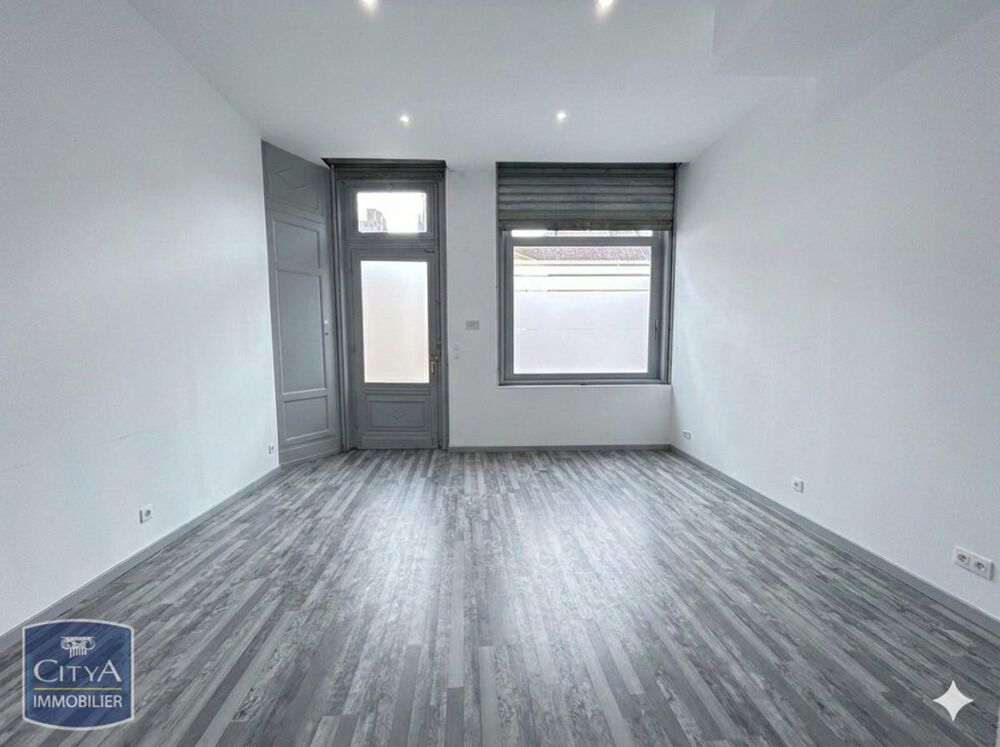   Location / Local Commercial 