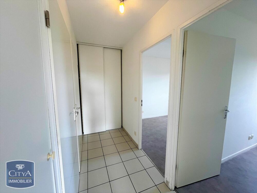 location Appartement - 3 pièce(s) - 63 m² Lisieux (14100)