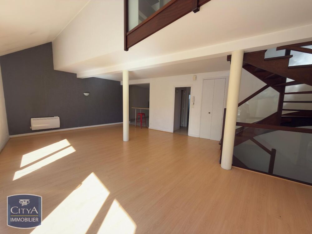 EXCLUSIVITÉ - APPARTEMENT 3 PIÈCES AVEC TERRASSE CENTRE ....