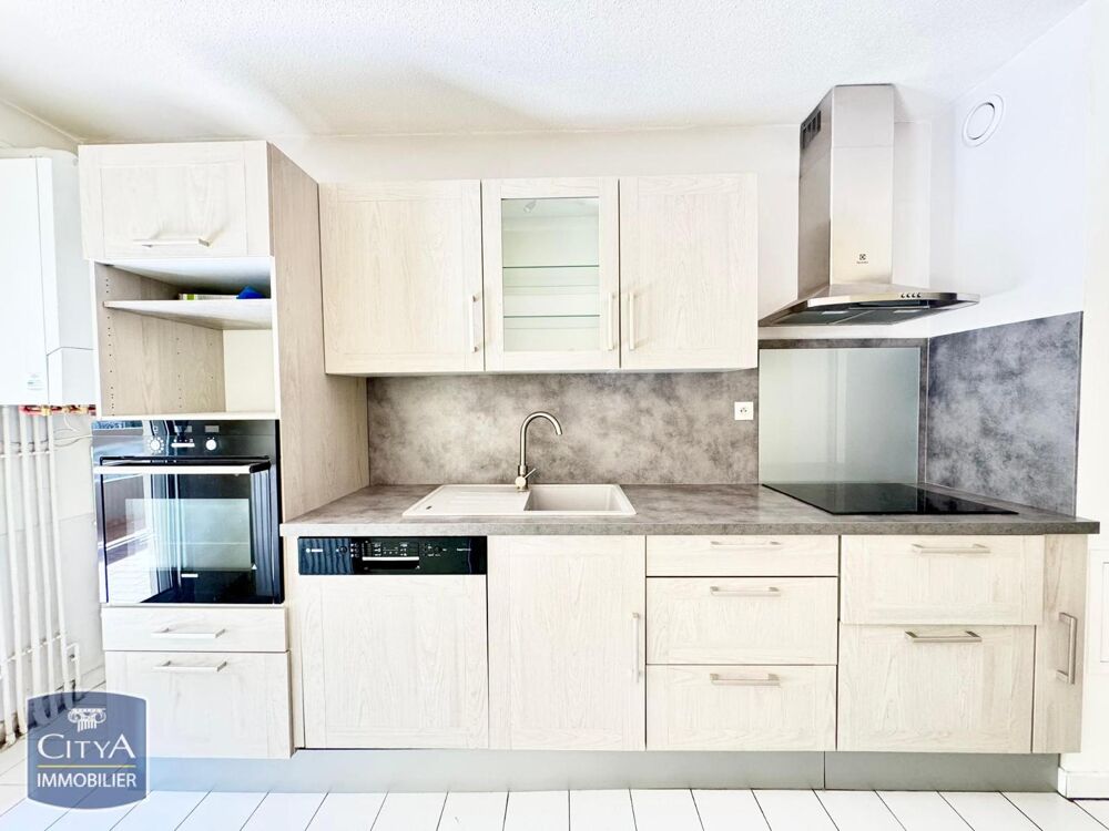 location Appartement - 4 pièce(s) - 82 m² Nîmes (30000)