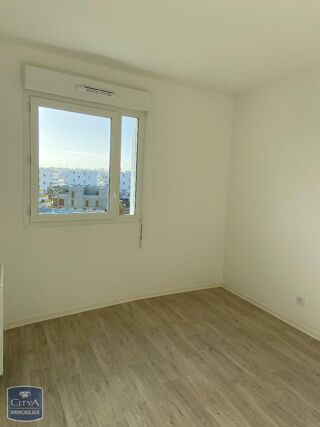  Appartement à louer 4 pièces 88 m²