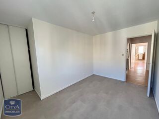 Appartement à louer 3 pièces 73 m²