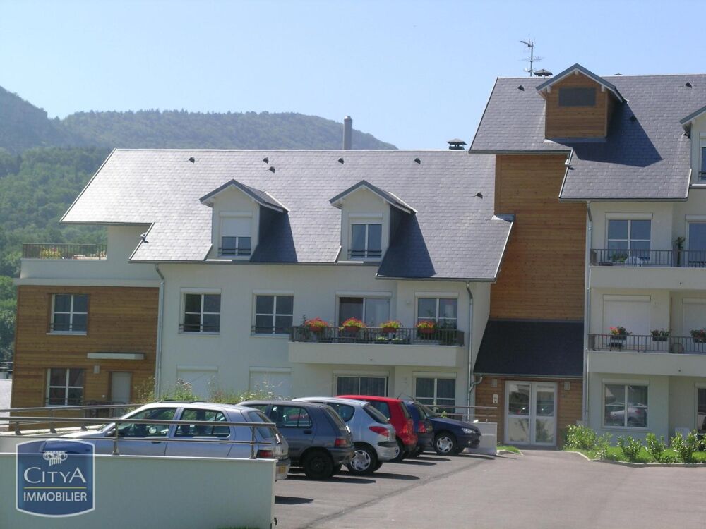 location Parking / Garage Jacob-Bellecombette (73000)