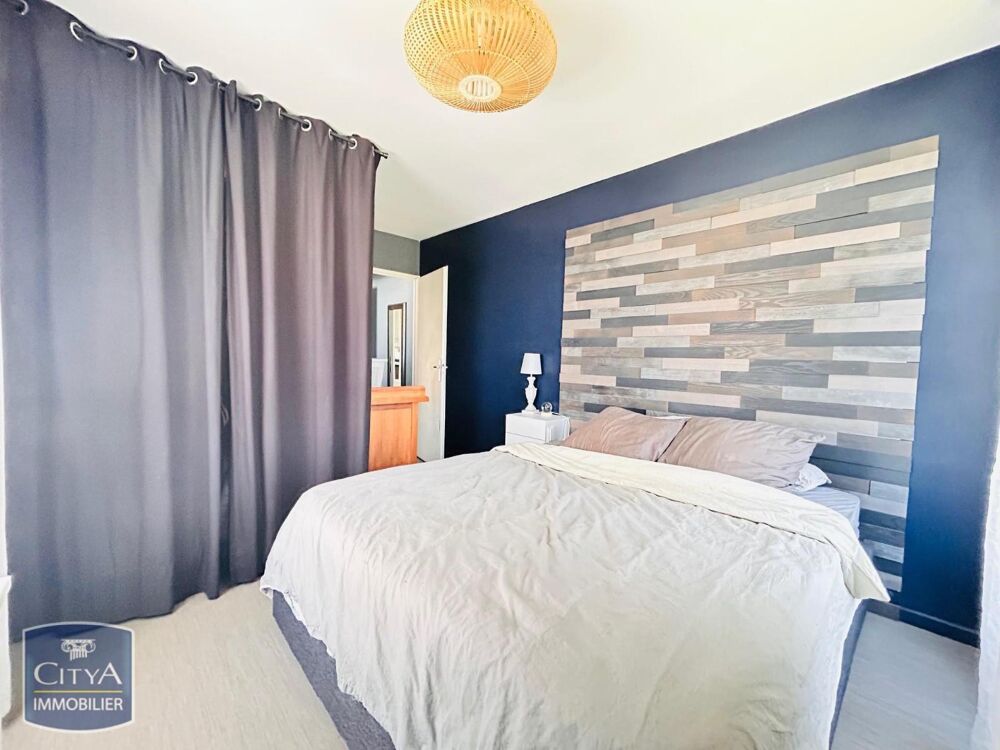 location Appartement - 3 pièce(s) - 60 m² Brie-Comte-Robert (77170)