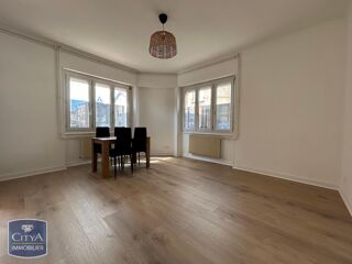  Appartement à louer 2 pièces 67 m²