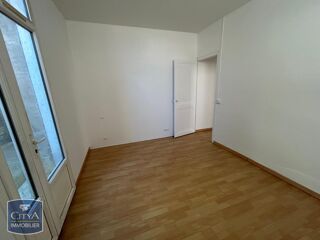  Appartement à louer 2 pièces 55 m²