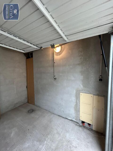 Parking / Garage  louer 