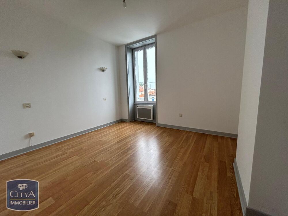location Appartement - 3 pièce(s) - 65 m² Port-des-Barques (17730)