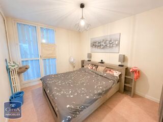  Appartement à louer 3 pièces 65 m²