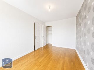  Appartement à louer 3 pièces 70 m²