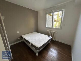  Appartement à louer 4 pièces 63 m²