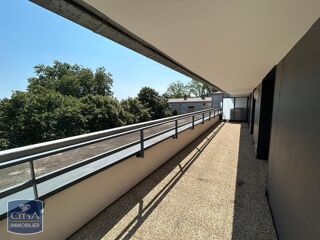  Appartement à louer 3 pièces 76 m²