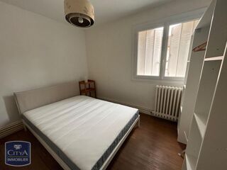  Appartement à louer 4 pièces 82 m²