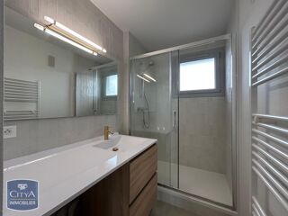  Appartement à louer 2 pièces 45 m²