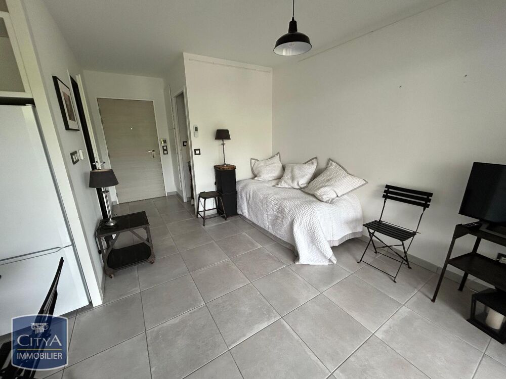 location Appartement - 1 pièce(s) - 27 m² La Rochelle (17000)