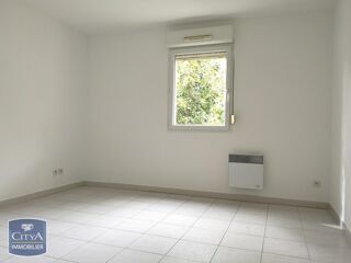  Appartement à louer 3 pièces 65 m²