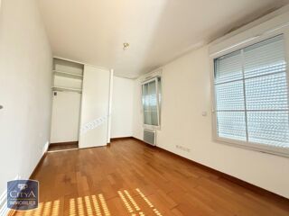  Appartement à louer 4 pièces 83 m²