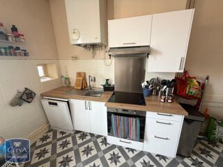  Appartement à louer 4 pièces 121 m²