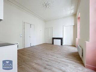  Appartement à louer 2 pièces 39 m²