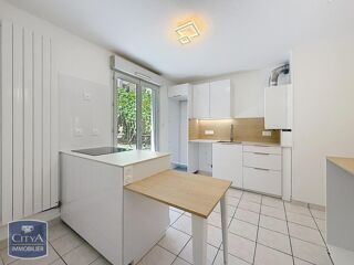  Appartement à louer 3 pièces 70 m²