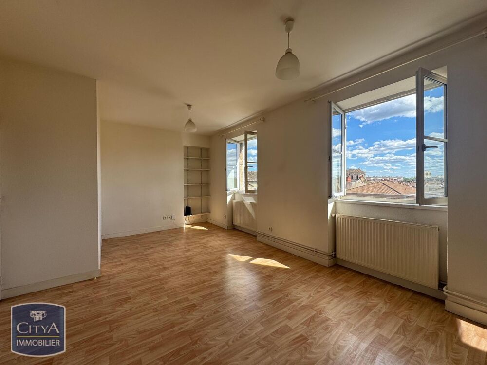 Centre Ville - À LOUER : Découvrez cet appartement T2 id....