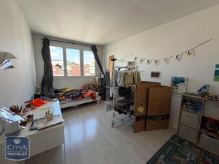  Appartement à louer 4 pièces 76 m²