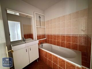  Appartement à louer 3 pièces 65 m²
