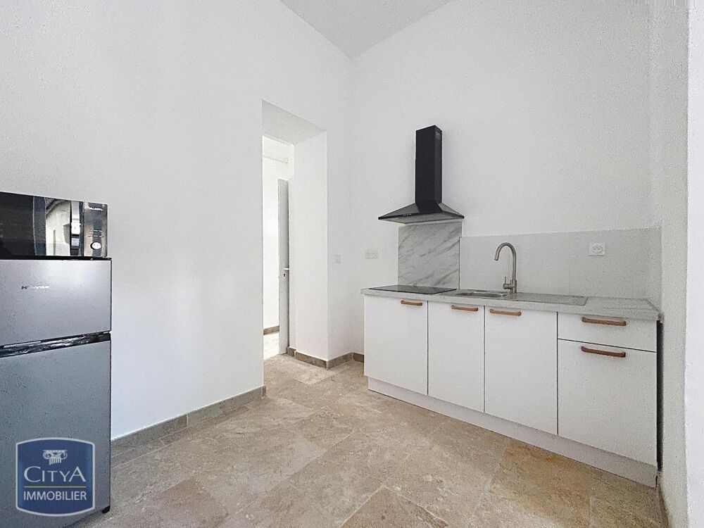 LOCATION - STUDIO - BAGNOLS SUR CEZE - RENOVE - MEUBLE :....