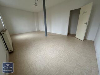  Appartement à louer 3 pièces 82 m²