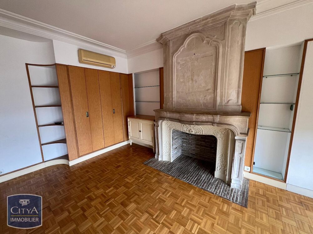 À LOUER : Appartement T6 situé au coeur du centre-ville d....
