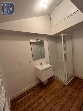  Appartement à louer 2 pièces 42 m²